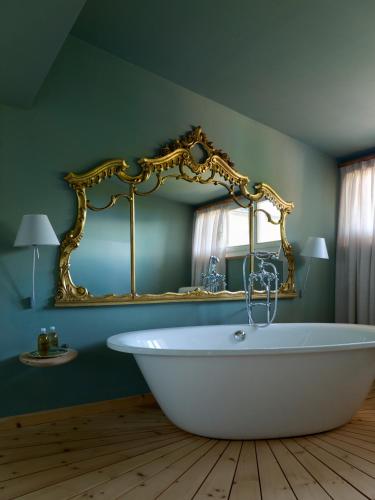 Berghoferin Fine Hotel & Hideaway in Aldino