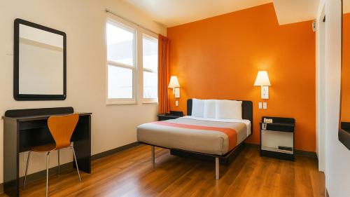 1 queen bed