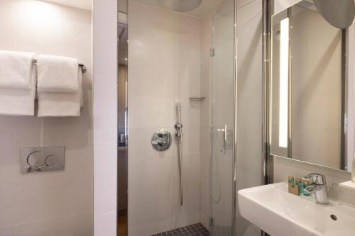 Dream Hotel Opera - image 7