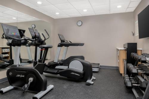 Country Inn & Suites by Radisson Evansville IN - image 11