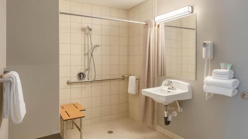 Motel 6-Anaheim CA - Maingate - image 12