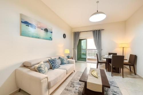 Spacious 1BR Apartment Imperial Residence B JVT, Dubaj (fotografie 2)