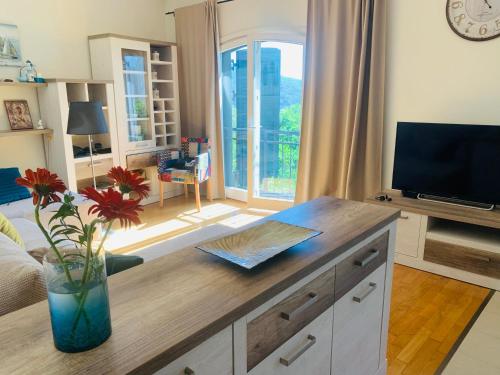 Iris Lucici Aparts in Mojdež