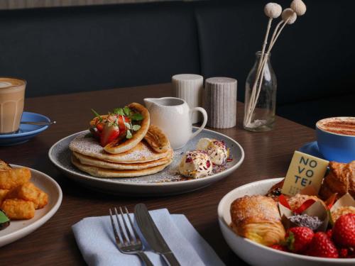 Novotel Sydney Olympic Park Hotel - image 3