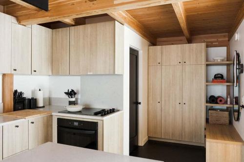 Camp Haliburton - Waterfront A-Frame in Haliburton