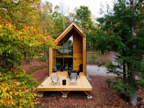 Camp Haliburton - Waterfront A-Frame in Haliburton (ON)
