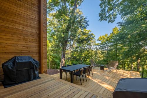 Camp Haliburton - Waterfront A-Frame in Haliburton