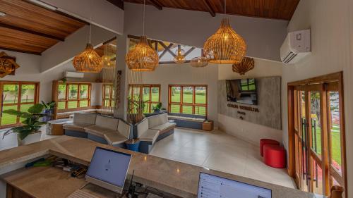 ห้องส่วนกลางสำหรับนั่งเล่น/ดูทีวี, Coroa Vermelha Beach - All Inclusive in มูตารี