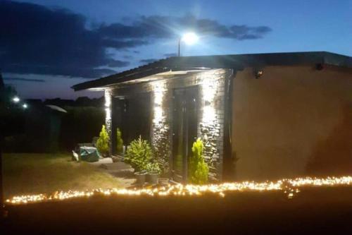 1Bed Cottage Sleeps 2 - Mountain Views Parking in Briton Ferry East