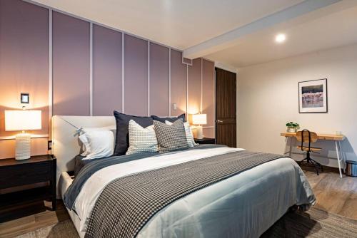 Two-in-One Group Haven with Terrace Wifi & Comfort - image 3