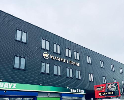 Mammut House