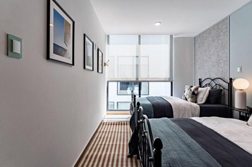 Two-in-One Group Haven with Terrace Wifi & Comfort - image 4