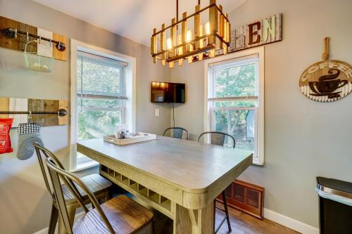 Little Woodland Home Hidden Gem By Dtwn Bethlehem in 伯利恆市中心