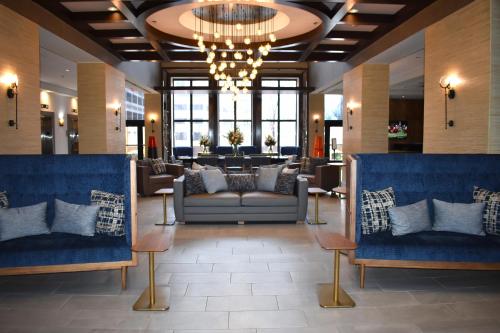 Chicago Marriott Suites O'Hare - image 12