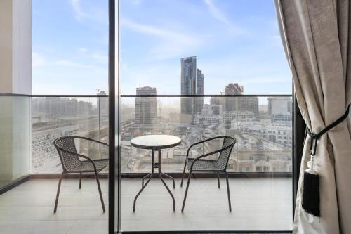 BLVD - Luxe Stay with Pool Close to Burj Khalifa, Dubai (photo 3)