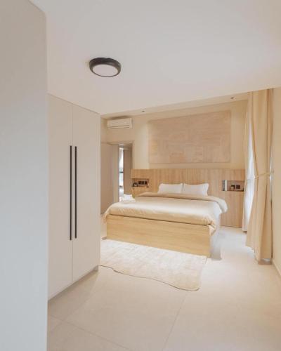 Luxury 2 Bed Apt Cantonments in ลาโบเน