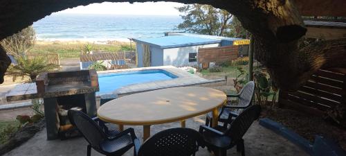 Peldbaseins, Blue Space Beach Shack in Pumula