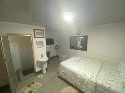 Che-Joy Budget Lodge in Kitwe