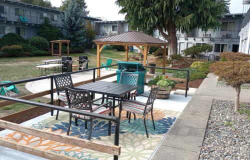 ทัศนียภาพภายนอกโรงแรม, Cocusa Motel in เบอร์ลิงตัน (WA)