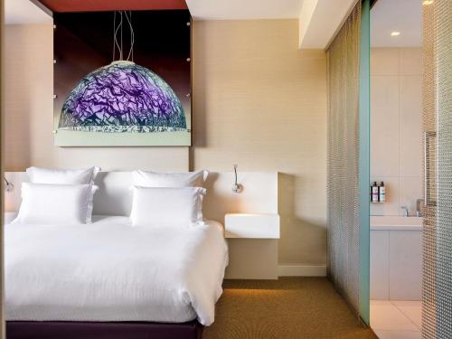 1 queen bed