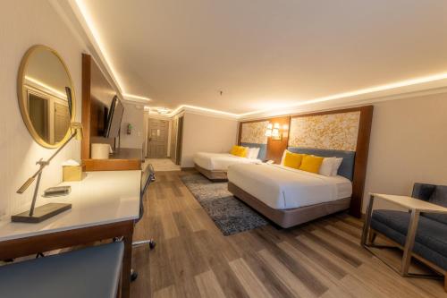 room detail thumbnail 1