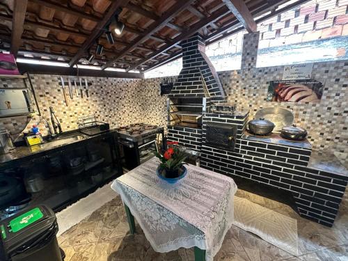 keuken, Casa Cantinho da Família - Na cachoeira da toca (Casa Cantinho da Familia - Na cachoeira da toca) in Agua Branca