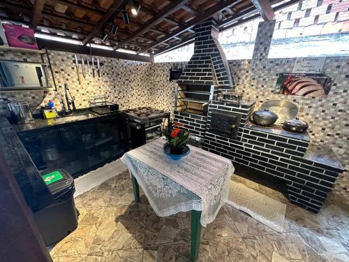 keuken, Casa Cantinho da Família - Na cachoeira da toca (Casa Cantinho da Familia - Na cachoeira da toca) in Agua Branca