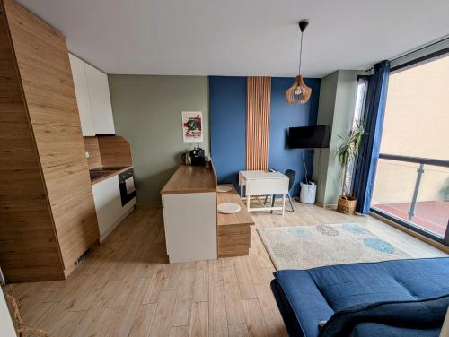 Artistic Green Apt in Historical Center - Tap to explore photos