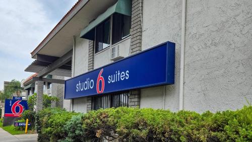 Studio 6 Suites Santa Ana, CA – Santa Ana, CA