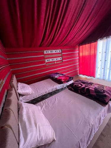 2 double beds