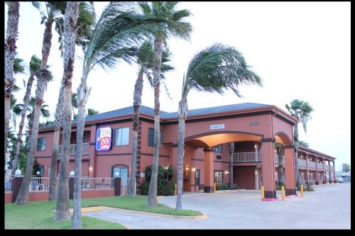 Texas Inn & Suites McAllen at La Plaza Mall and Airport