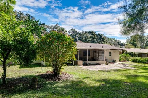 Bring Your Boat! Canal-Front Tavares Home w/ Dock in Tavares (Florida)