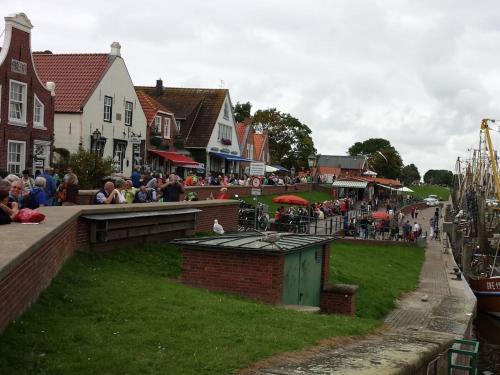 المرافق, Holiday home with 2 bedrooms in Krummhorn