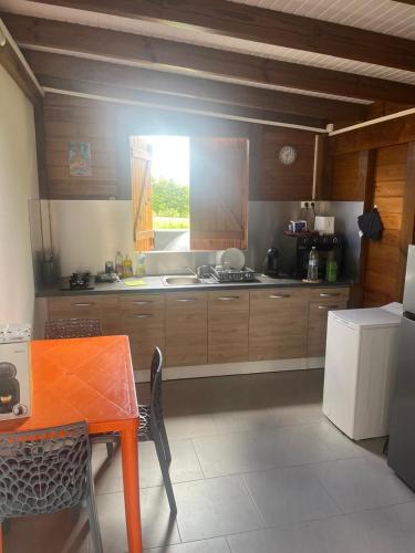 Cozinha, Le gîte de Chris (Le gite de Chris) in Sainte Anne