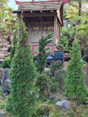 The Tawnys Gatehouse in Russell