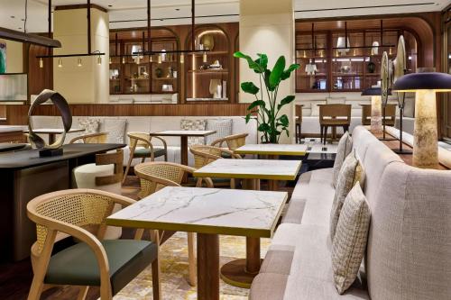 Berlin Marriott Hotel, Берлин (фото 8)
