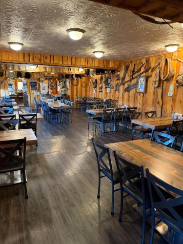 Frontier Lodge thumb 4
