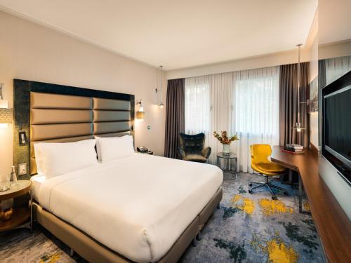 room detail thumbnail 0