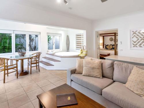 The Reef House Adults Retreat - Enjoy 28 Complimentary Inclusions