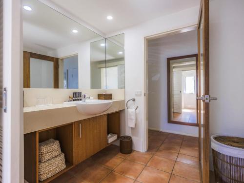 The Reef House Adults Retreat - Enjoy 28 Complimentary Inclusions