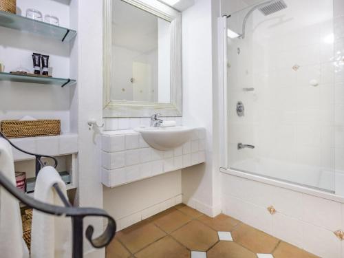 The Reef House Adults Retreat - Enjoy 28 Complimentary Inclusions