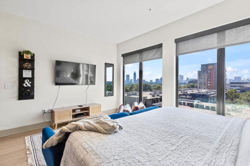 Skyline View Serene Oasis in Blandtown