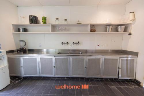 Casa de Praia no Guaruja com acesso a Praia in Praia de Pernambuco