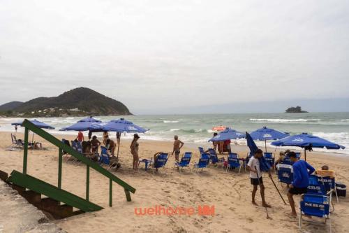 Casa de Praia no Guaruja com acesso a Praia in Praia de Pernambuco