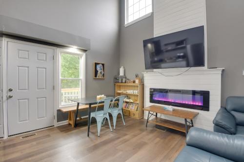 Work From Home Stylish Apartment in Cheverly! in เชเวอร์ลี (แมรีแลนด์)