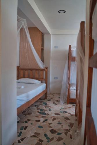 1 bunk bed