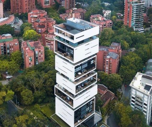 Energy Living - Luxury Apartment with Jacuzzi and Private Terrace
