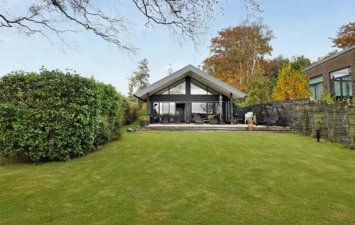 Vista exterior, 3 Bedroom Stunning Home In Sunds in Sunds