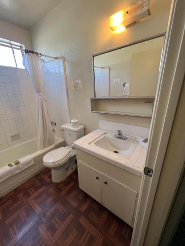 York Motel - Altadena, CA