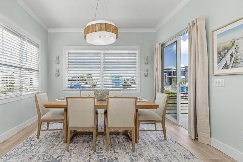 Brand New Luxury Build 265 Carolina Ave- Heated Pool Hot Tub home - image 3
